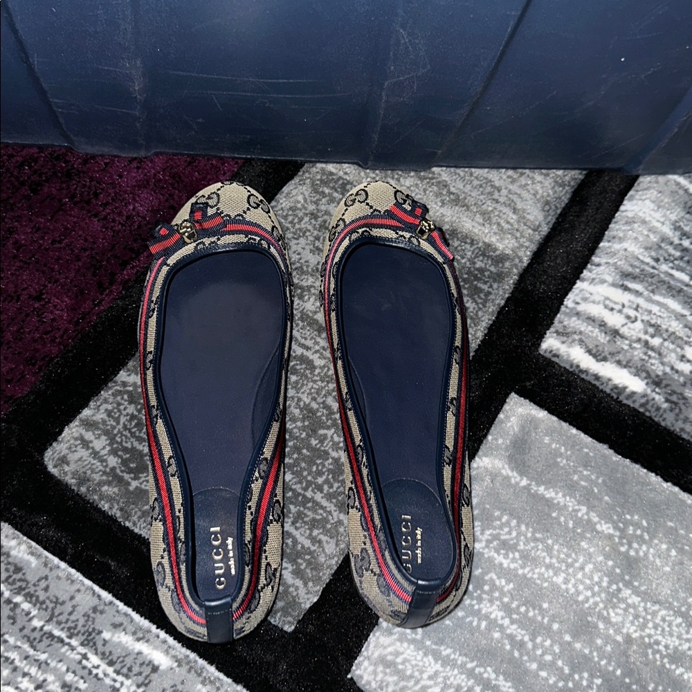 Gucci Beige GG Canvas Flats with Navy Trim & Red-Blue Webbing - Picture 2 of 8